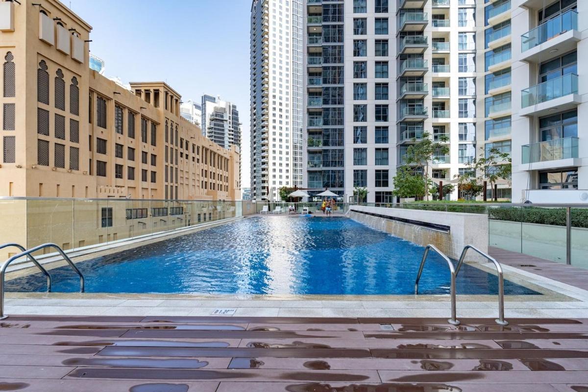 Cool 4-Bedroom Apartment With Burj Views At Bellevue Tower In Downtown Dubai Eksteriør bilde