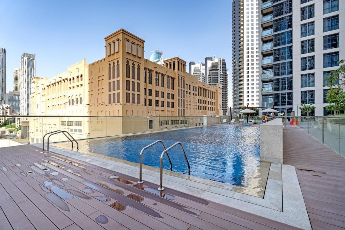 Cool 4-Bedroom Apartment With Burj Views At Bellevue Tower In Downtown Dubai Eksteriør bilde