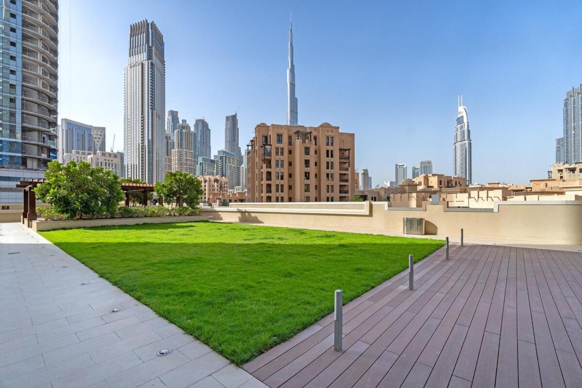 Cool 4-Bedroom Apartment With Burj Views At Bellevue Tower In Downtown Dubai Eksteriør bilde