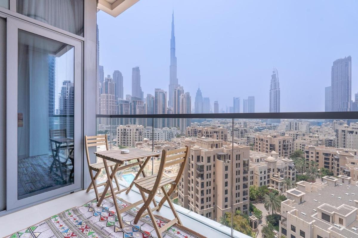 Cool 4-Bedroom Apartment With Burj Views At Bellevue Tower In Downtown Dubai Eksteriør bilde