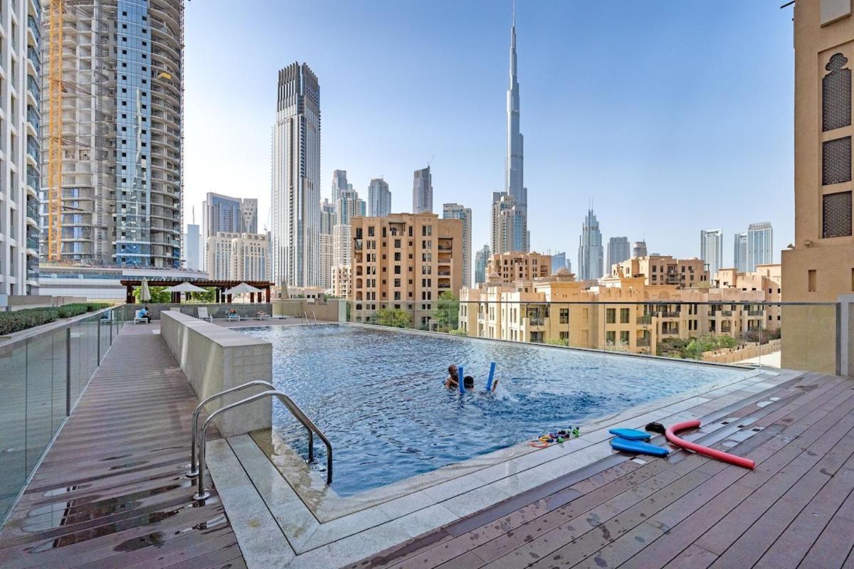 Cool 4-Bedroom Apartment With Burj Views At Bellevue Tower In Downtown Dubai Eksteriør bilde