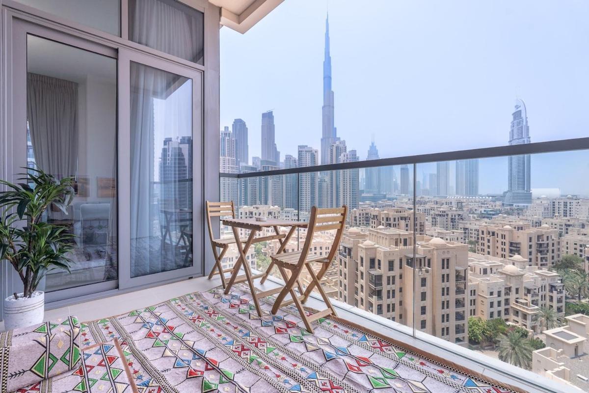 Cool 4-Bedroom Apartment With Burj Views At Bellevue Tower In Downtown Dubai Eksteriør bilde