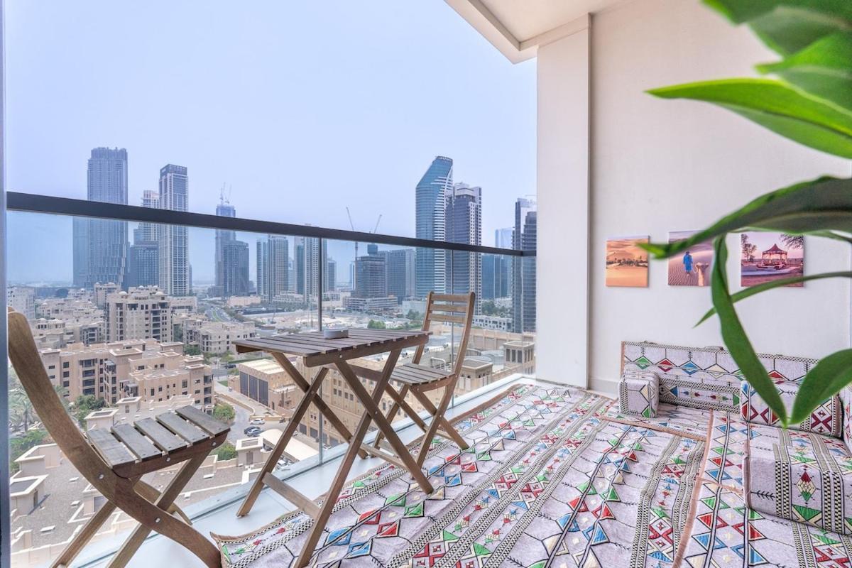 Cool 4-Bedroom Apartment With Burj Views At Bellevue Tower In Downtown Dubai Eksteriør bilde